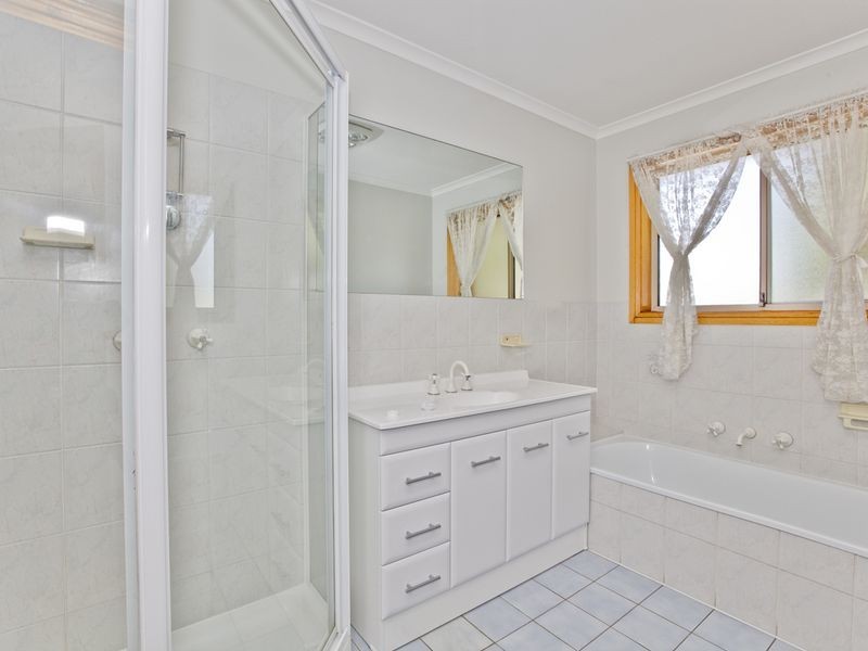 4 Russell Place, Queanbeyan NSW 2620