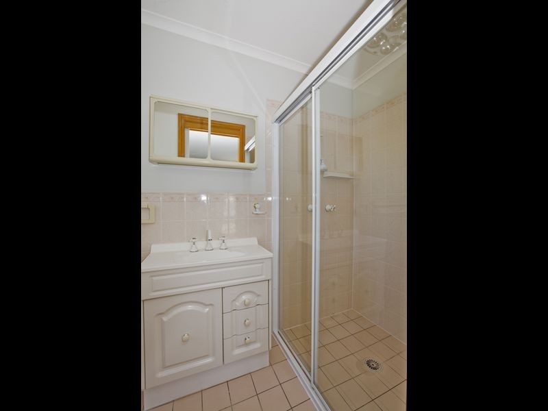 4 Russell Place, Queanbeyan NSW 2620