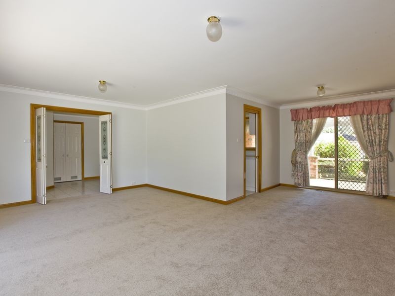 4 Russell Place, Queanbeyan NSW 2620