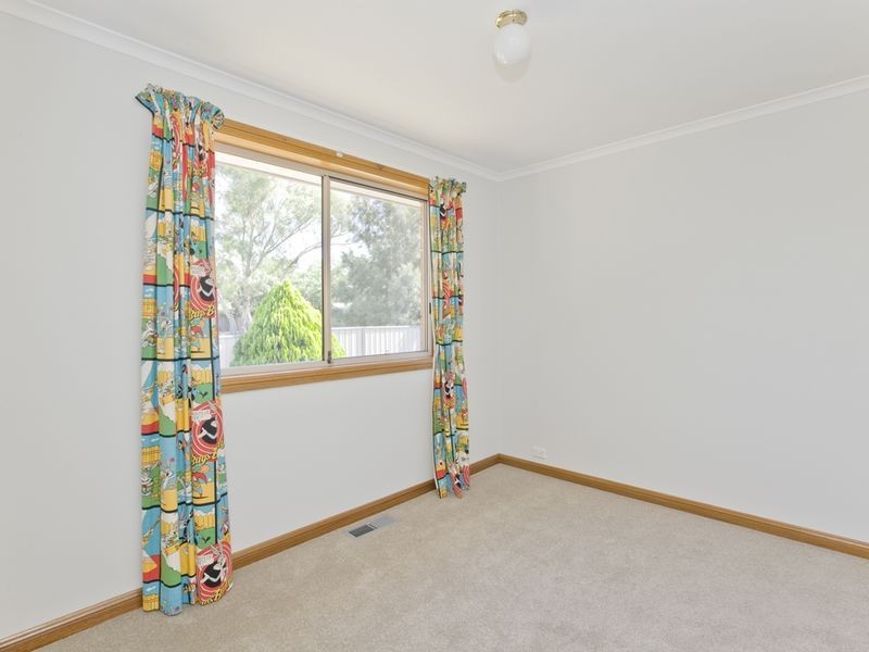 4 Russell Place, Queanbeyan NSW 2620