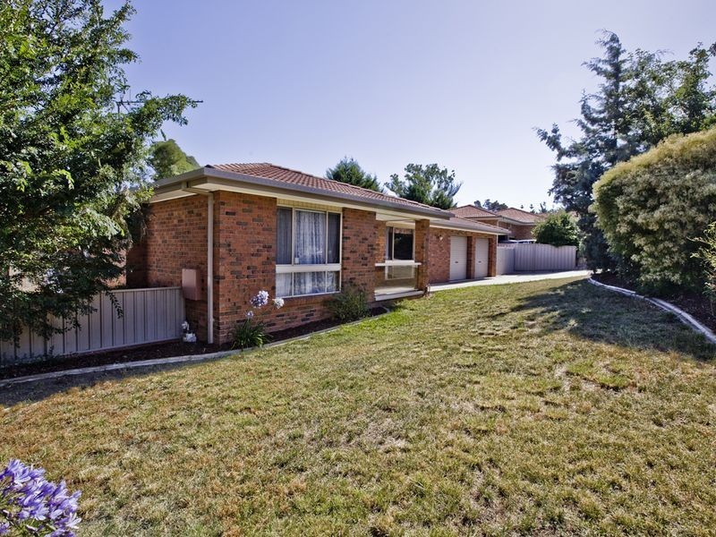 4 Russell Place, Queanbeyan NSW 2620
