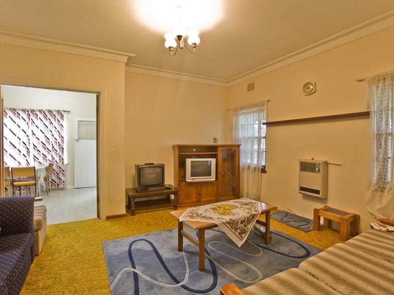 17 Hayes Street, Queanbeyan NSW 2620