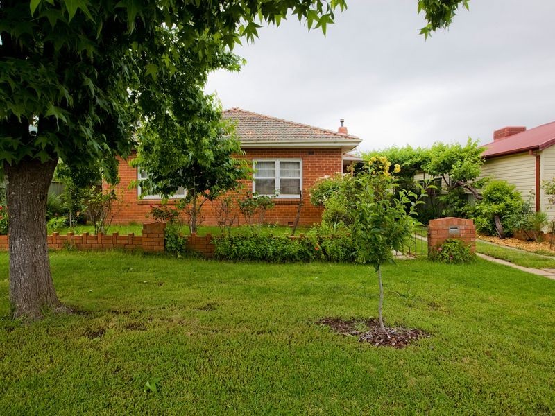 17 Hayes Street, Queanbeyan NSW 2620