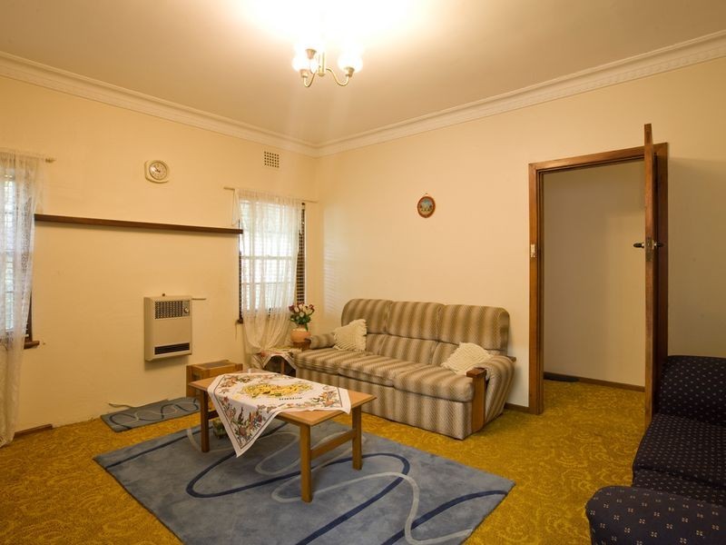 17 Hayes Street, Queanbeyan NSW 2620