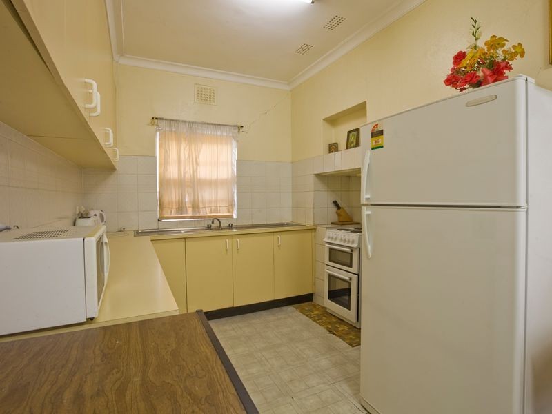 17 Hayes Street, Queanbeyan NSW 2620