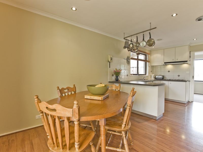 16 Fitzgibbon Place, Queanbeyan NSW 2620