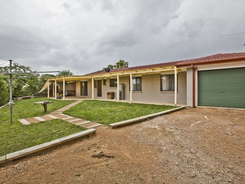 16 Fitzgibbon Place, Queanbeyan NSW 2620