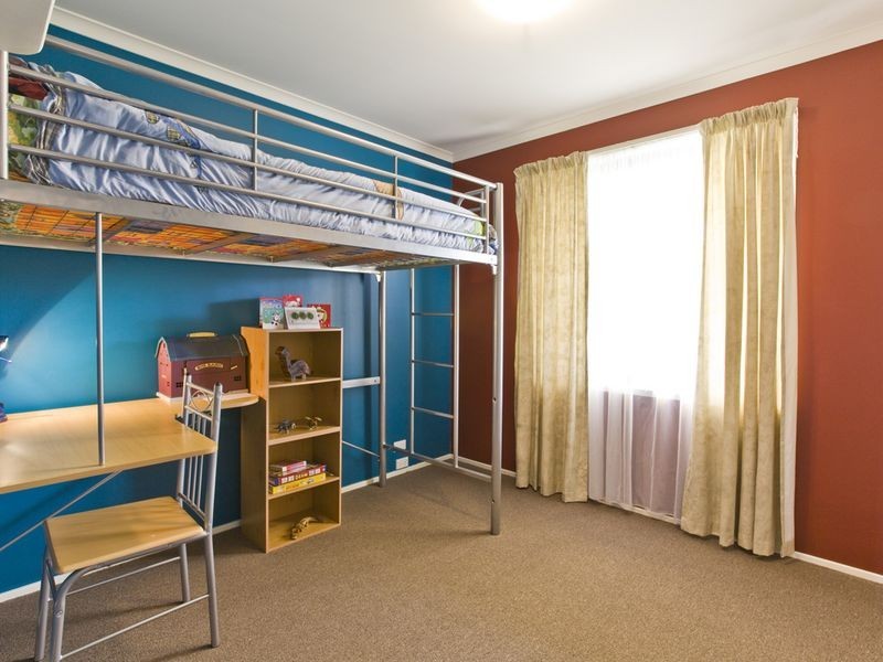 16 Fitzgibbon Place, Queanbeyan NSW 2620