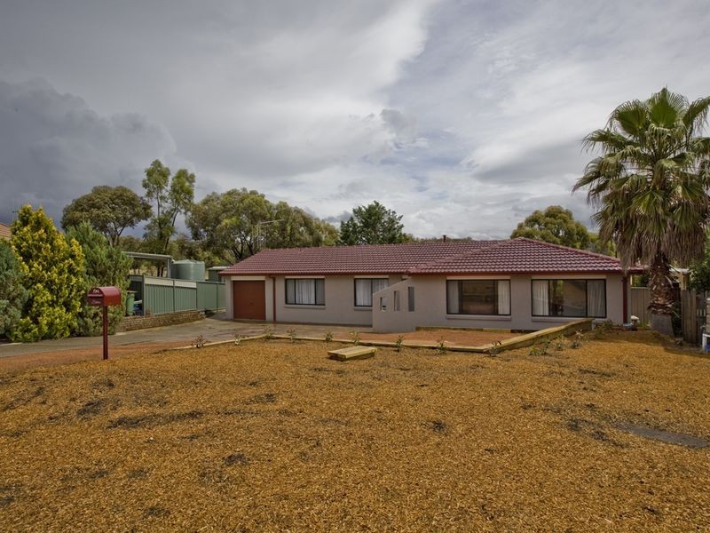 16 Fitzgibbon Place, Queanbeyan NSW 2620