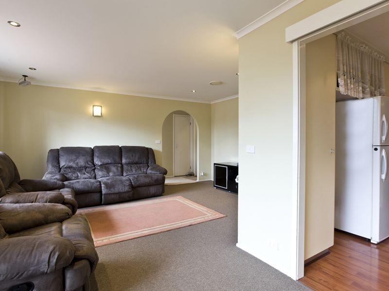 16 Fitzgibbon Place, Queanbeyan NSW 2620
