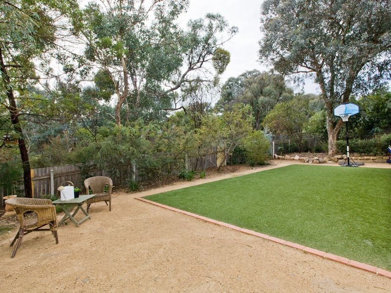 10 Kinlyside Avenue, Jerrabomberra NSW 2619