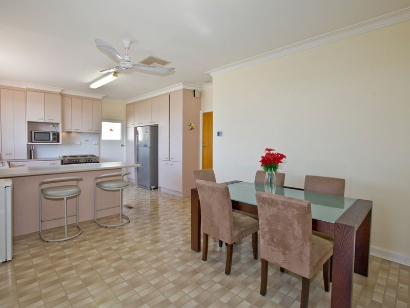 46 Agnes Avenue, Queanbeyan NSW 2620