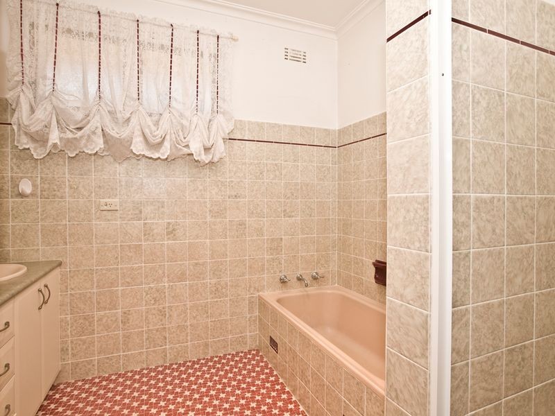 46 Agnes Avenue, Queanbeyan NSW 2620