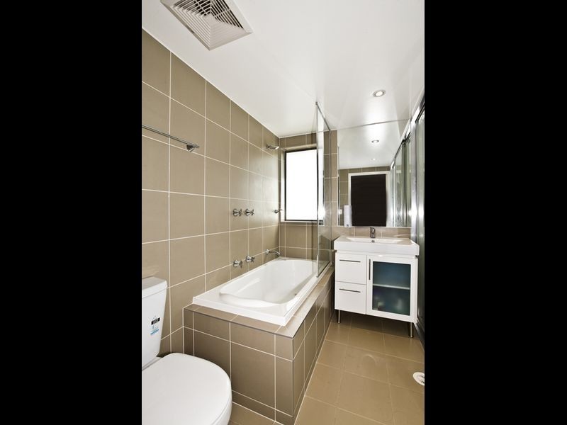 1B/17 Uriarra Road, Queanbeyan NSW 2620