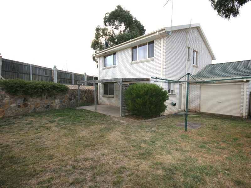 8 Patrick Brick Court, Queanbeyan NSW 2620