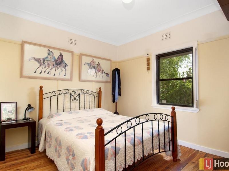 27 McIntosh Street, Queanbeyan NSW 2620