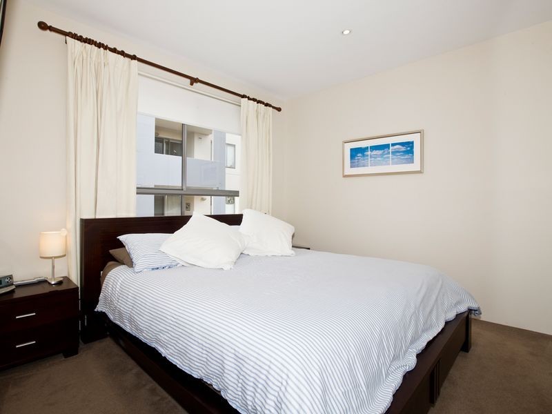 18B/17 Uriarra Road, Queanbeyan NSW 2620