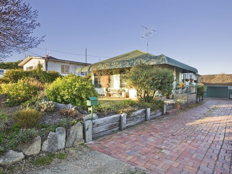 27 Sunnybar Parade, Queanbeyan NSW 2620