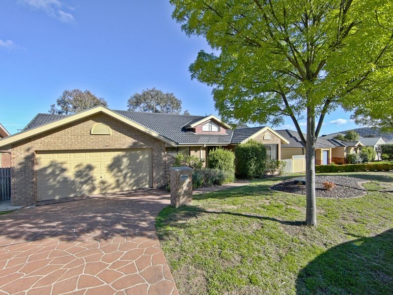 182 Bicentennial Drive, Jerrabomberra NSW 2619