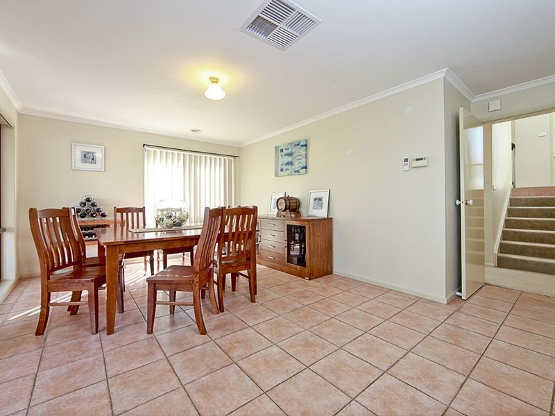 182 Bicentennial Drive, Jerrabomberra NSW 2619