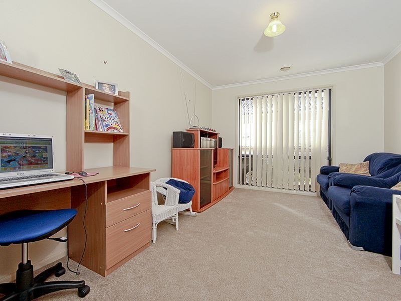 182 Bicentennial Drive, Jerrabomberra NSW 2619