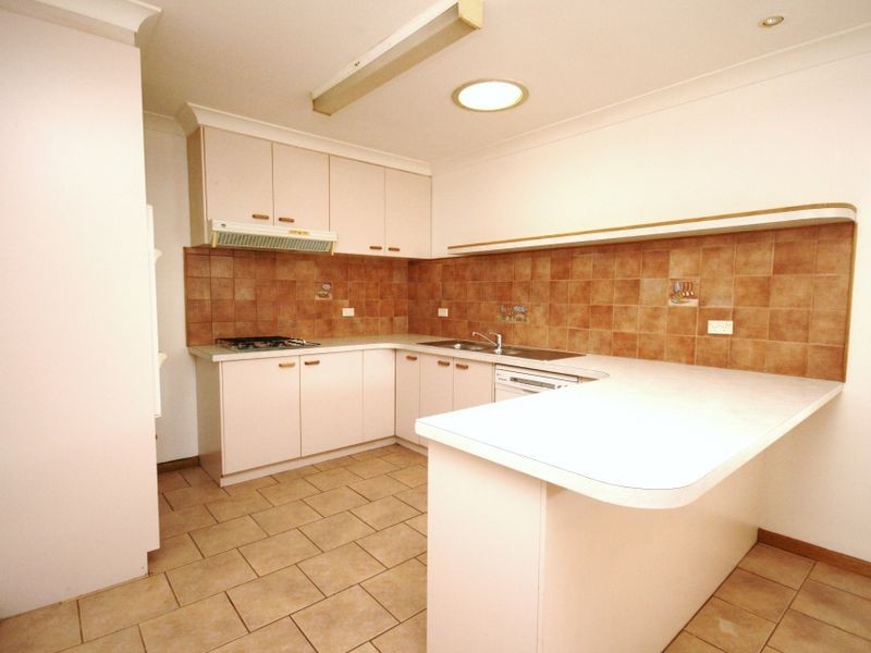 4 Wattle Street, Queanbeyan NSW 2620