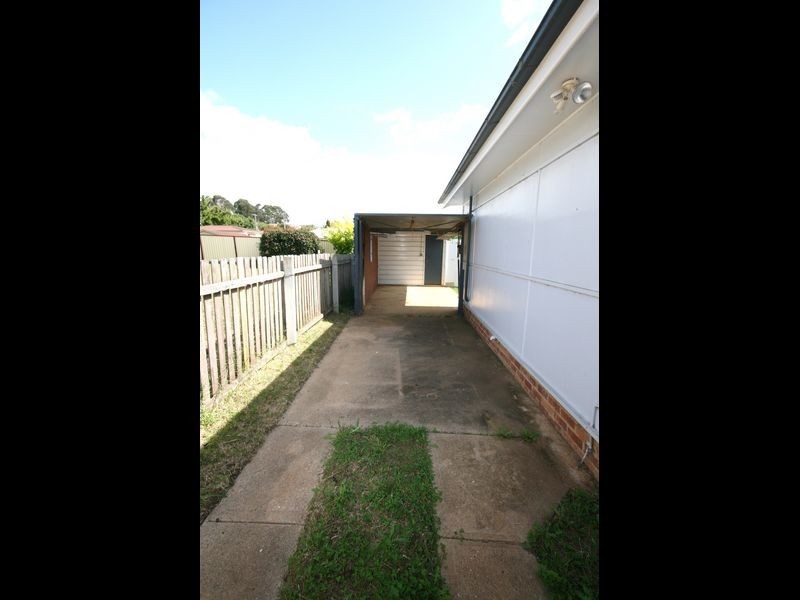 4 Wattle Street, Queanbeyan NSW 2620