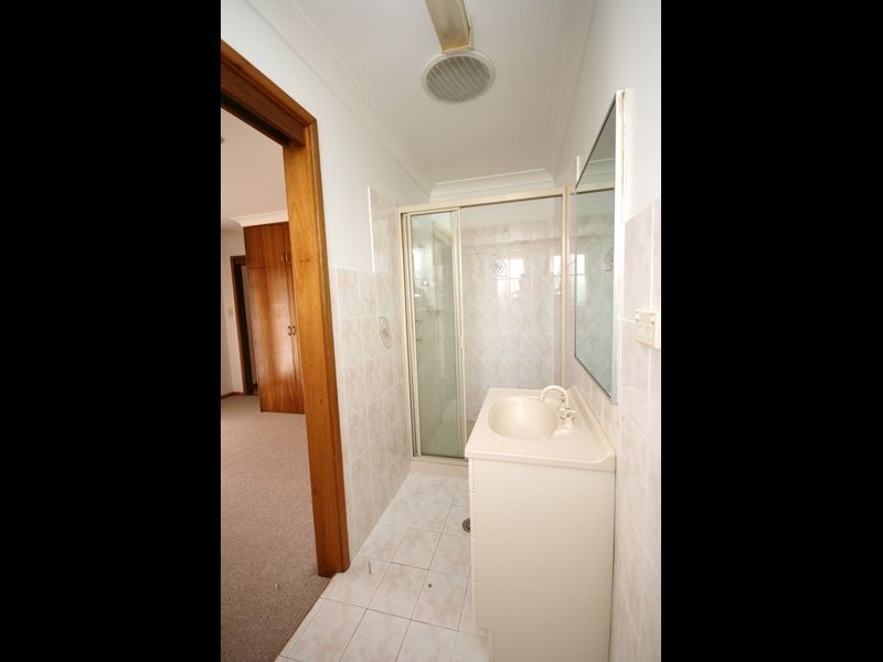 4 Wattle Street, Queanbeyan NSW 2620