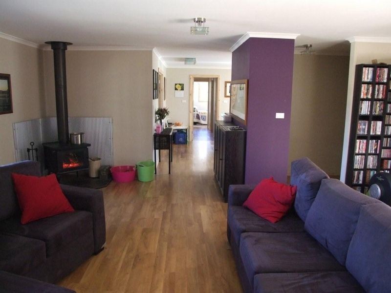 226 Foxlow Street, Captains Flat NSW 2623