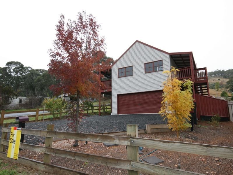 226 Foxlow Street, Captains Flat NSW 2623