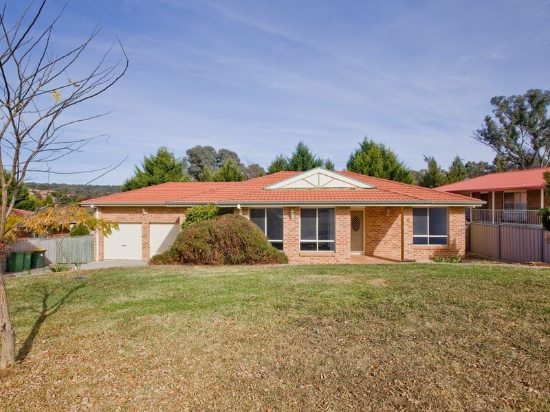 6 Russell Place, Queanbeyan NSW 2620