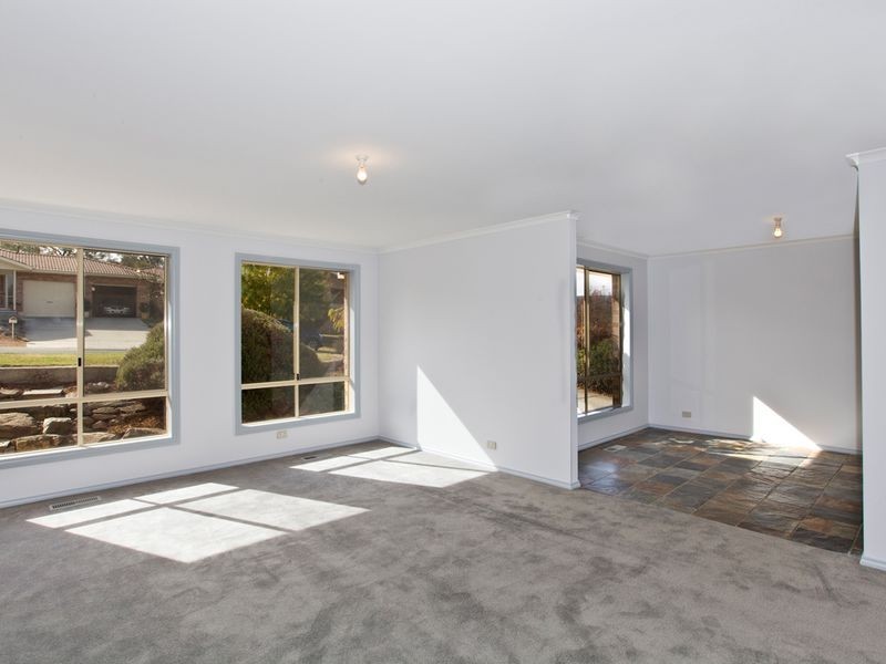 6 Russell Place, Queanbeyan NSW 2620