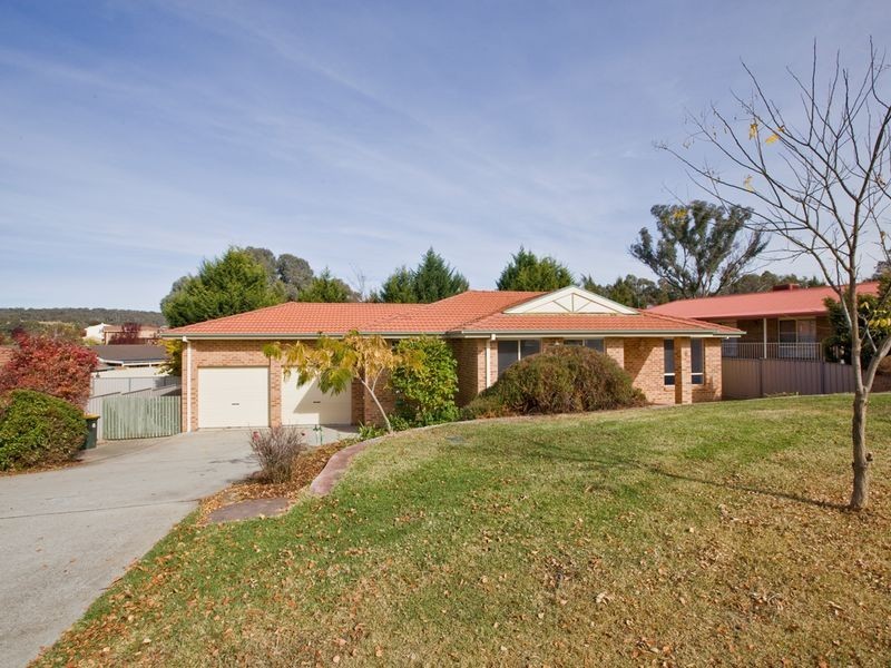 6 Russell Place, Queanbeyan NSW 2620