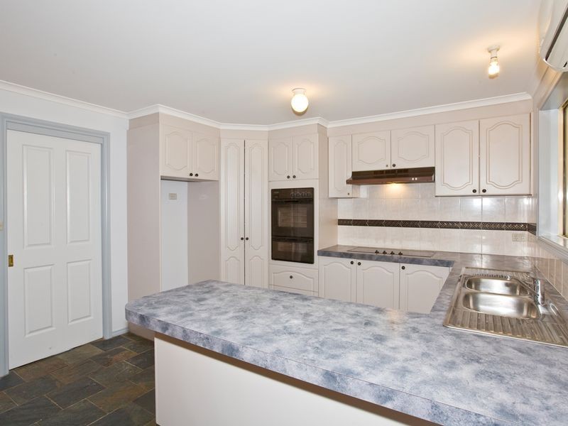 6 Russell Place, Queanbeyan NSW 2620