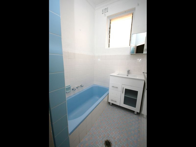 12 Moore Street, Queanbeyan NSW 2620