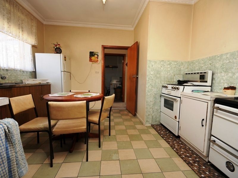 26-28 Elizabeth Crescent, Queanbeyan NSW 2620