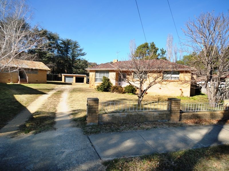 26-28 Elizabeth Crescent, Queanbeyan NSW 2620