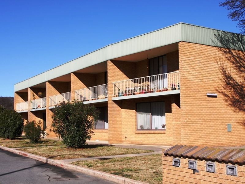 8/22 Bungendore Road, Queanbeyan NSW 2620