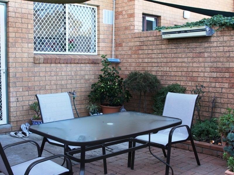 8/22 Bungendore Road, Queanbeyan NSW 2620