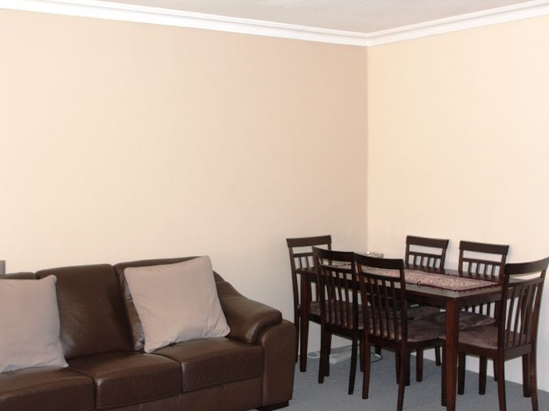 8/22 Bungendore Road, Queanbeyan NSW 2620