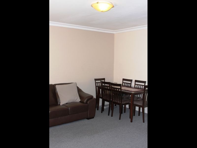 8/22 Bungendore Road, Queanbeyan NSW 2620