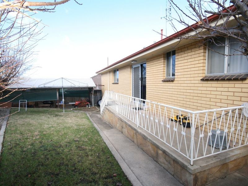 22 Cassinia Street, Queanbeyan NSW 2620