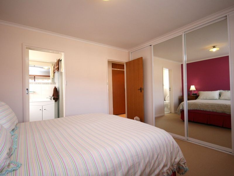 22 Cassinia Street, Queanbeyan NSW 2620