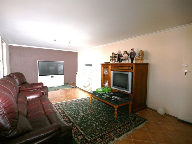 22 Cassinia Street, Queanbeyan NSW 2620