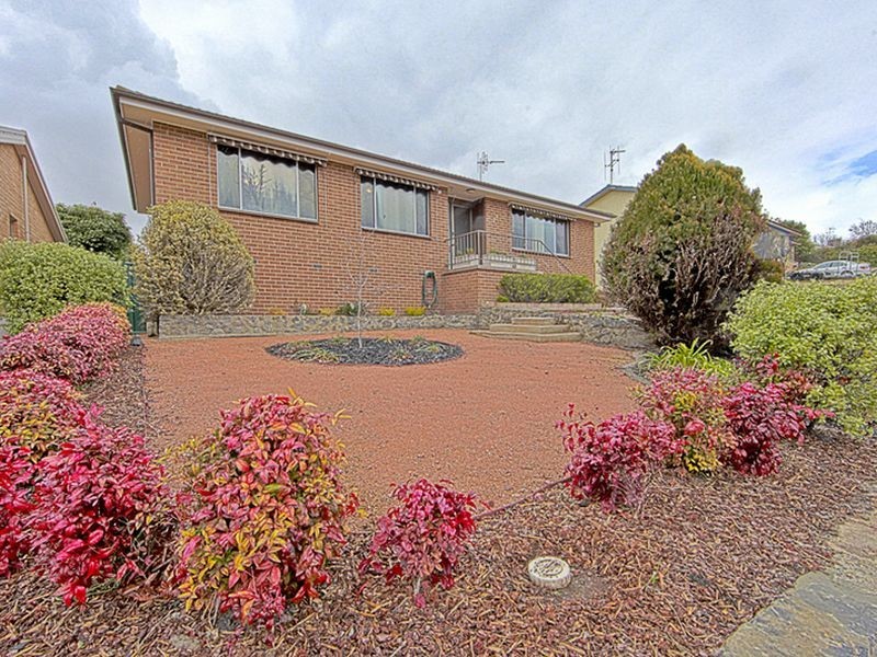 22 Hayley Crescent, Queanbeyan NSW 2620