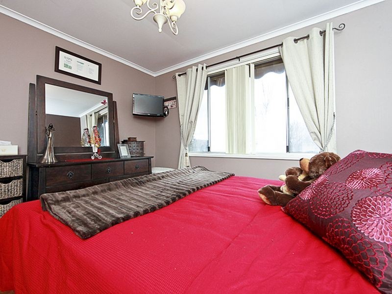 22 Hayley Crescent, Queanbeyan NSW 2620