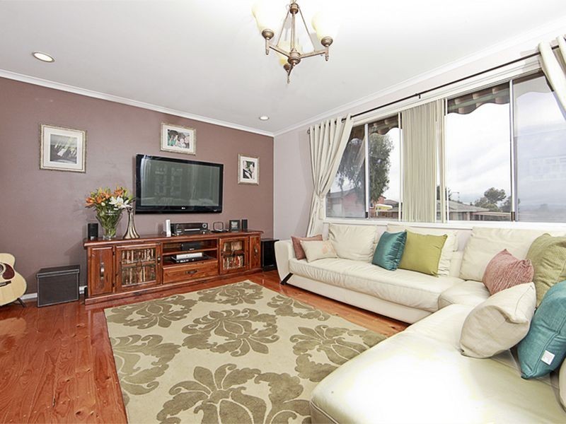 22 Hayley Crescent, Queanbeyan NSW 2620