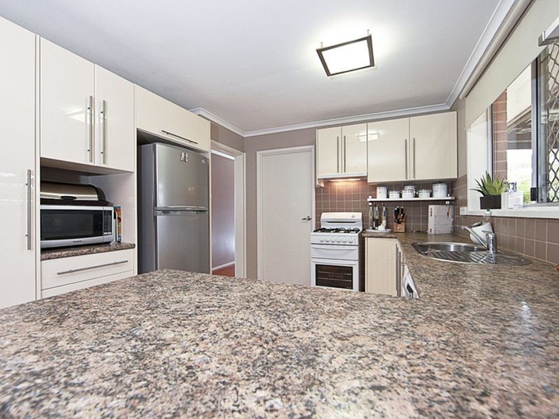 22 Hayley Crescent, Queanbeyan NSW 2620