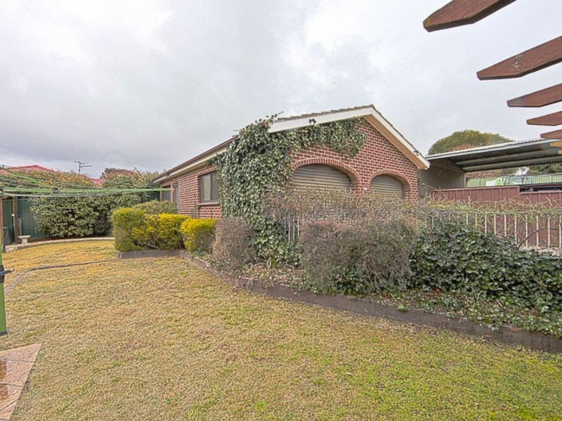 22 Hayley Crescent, Queanbeyan NSW 2620