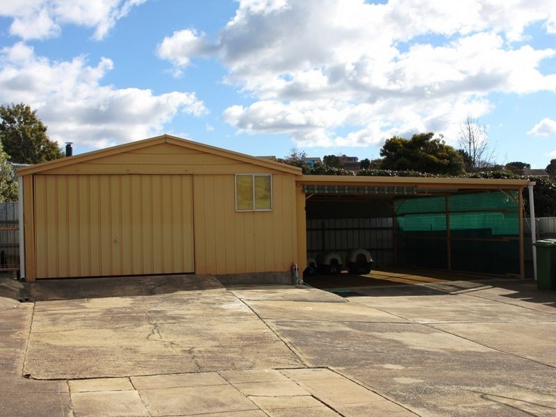 39 Agnes Avenue, Queanbeyan NSW 2620